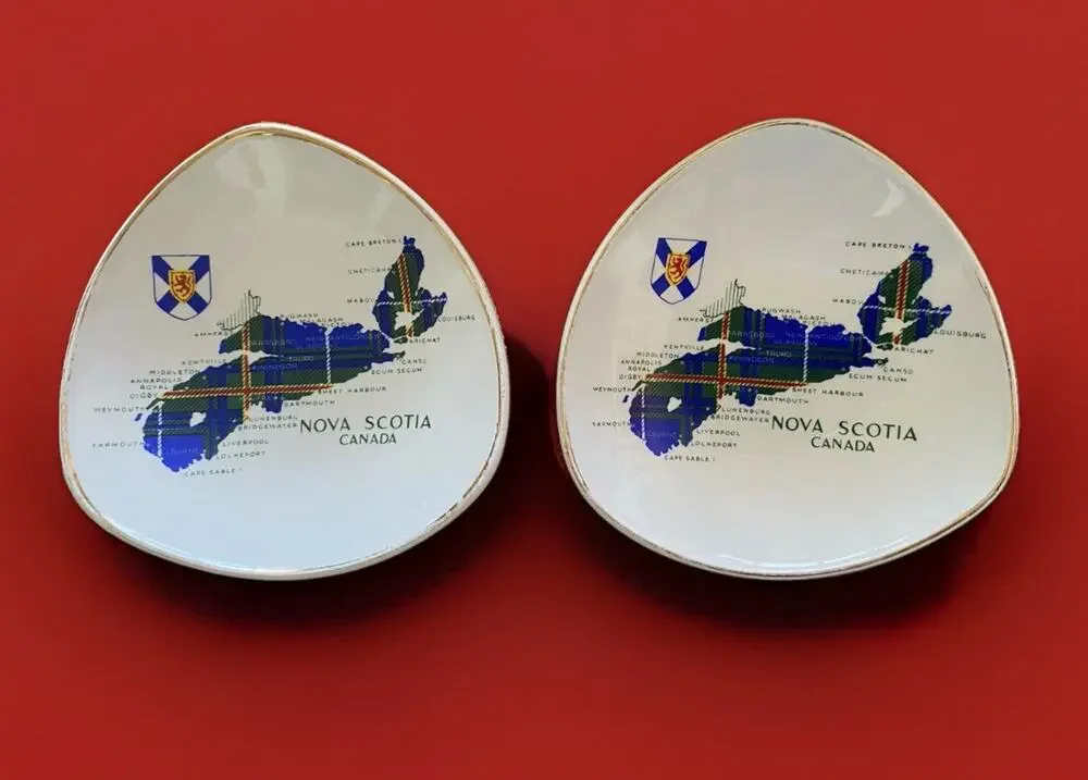 Pair MCM Nova Scotia Canada 4.75